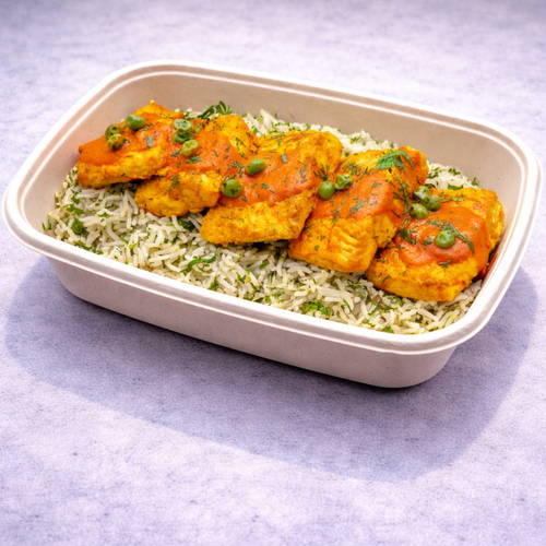 Green vegetable Fish kabsa with bell pepper sauce